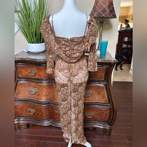 Revolve Midi Dress in Brown Paisley - Picture 4 of 5
